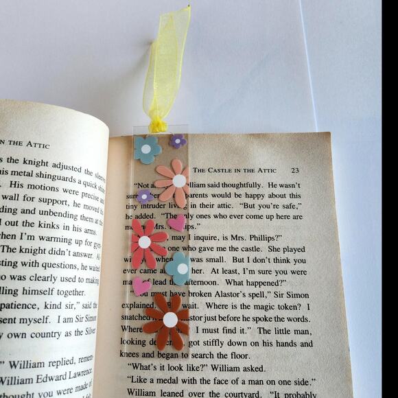 Daisy Flowers Print Bookmark Acrylic Durable Pink Coquette Bookish Gift For Her - Picture 5 of 8